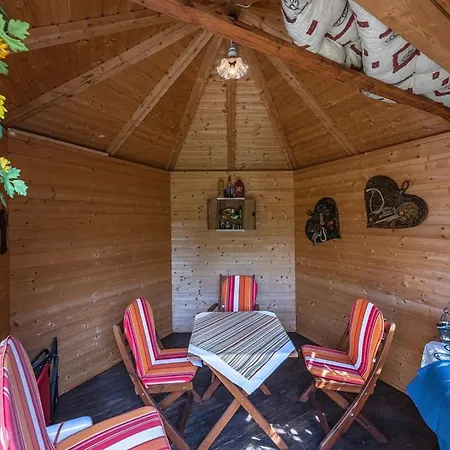 Hafenhaus Anglerdomizil 瓦伦